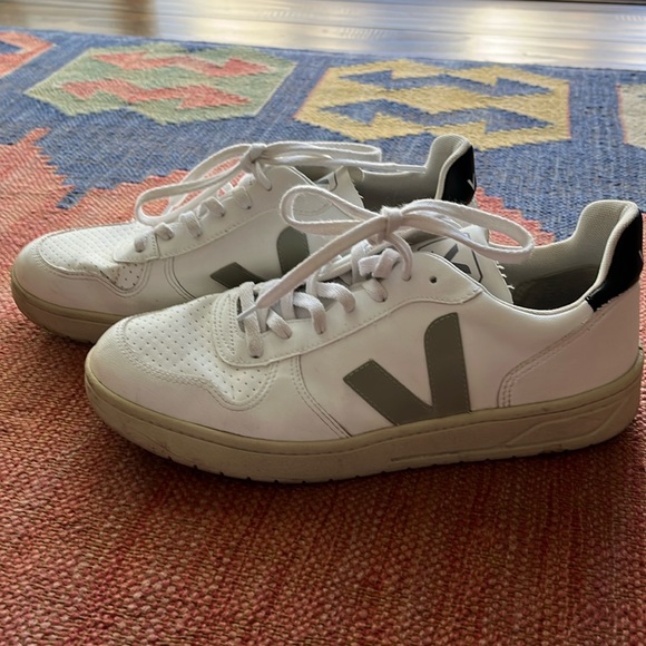 Veja V-10 CWL - Picture 1 of 11